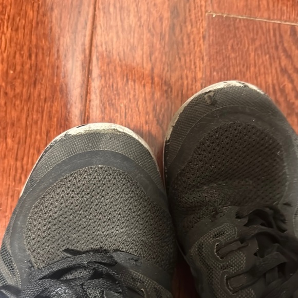 Nike Black Athletic Running Shoes with Mesh Upper - Picture 3 of 6